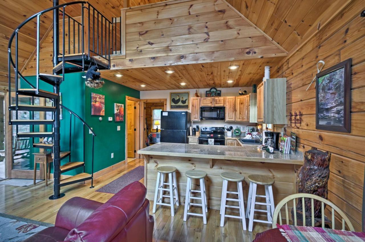 Bryson City Vacation Rental With Hot Tub And Fire Pit! Экстерьер фото